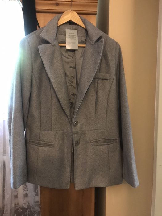 Krótki płaszczyk, marynarka