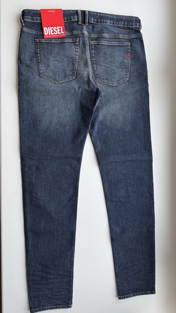 Чоловічі джинси Diesel 1979 SLEENKER-Vaqueros slim fit ОРИГІНАЛ