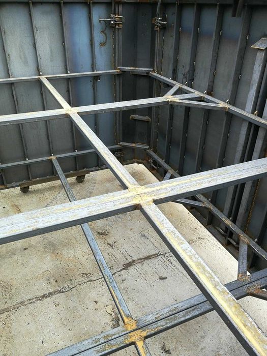 Formy do produkcji szamb, kanałów samochodowych itp.