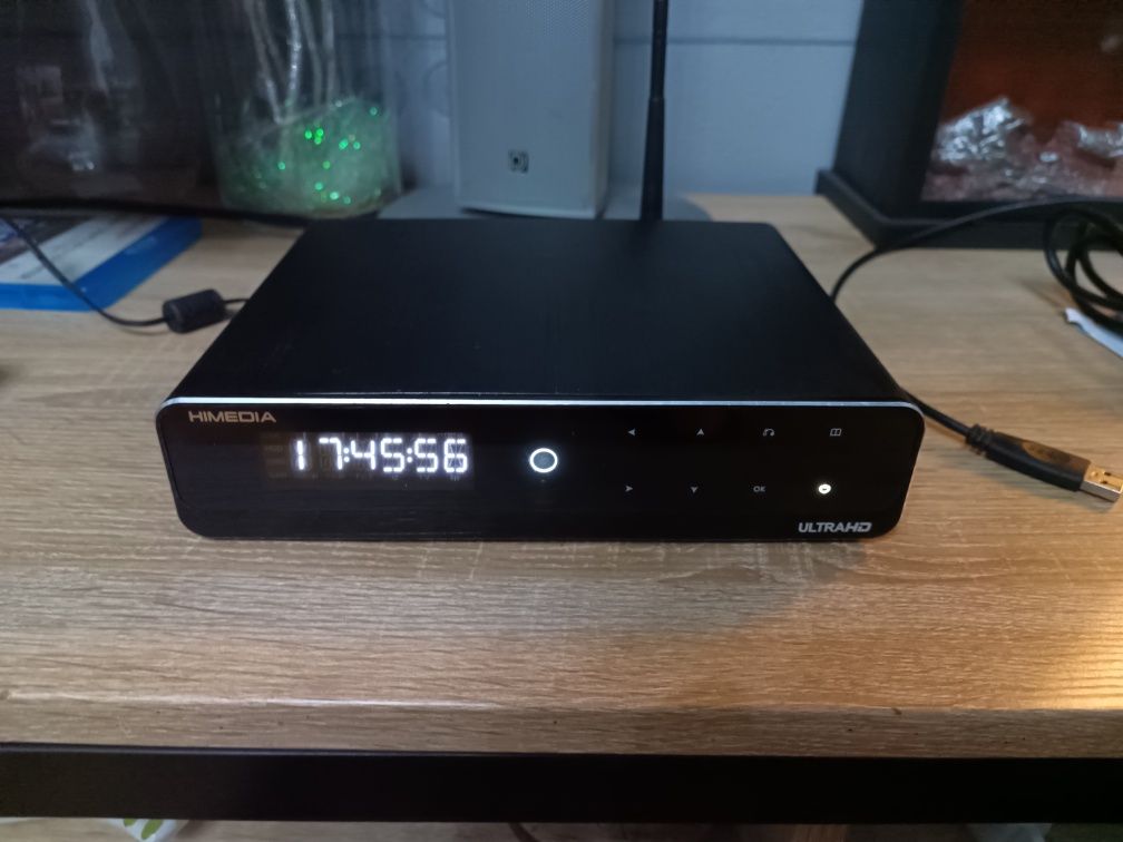Odtwarzający wszystko Himedia Q10 pro 4k android box  z dyskiem hdd