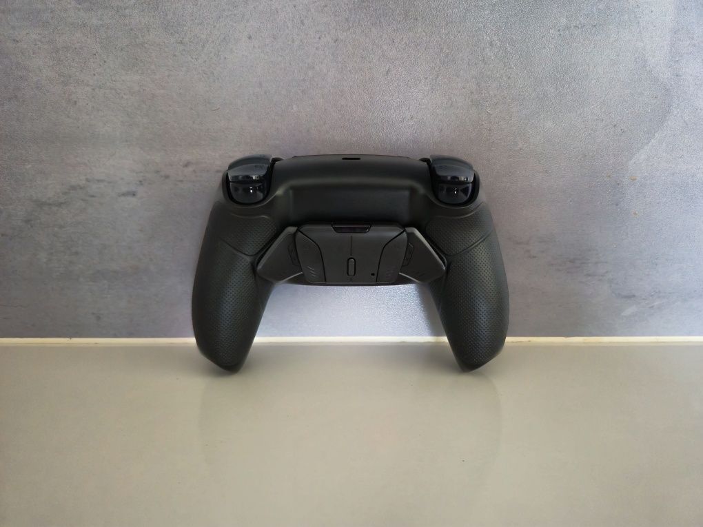 Comando PS5 Preto com 4 Botões Traseiros – Rise4 V3