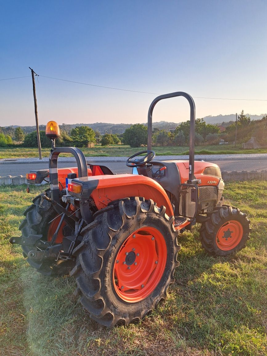 Trator Kubota L3540 com 660 horas