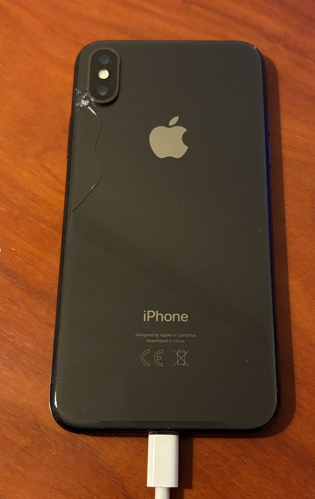 iPhone X com 64 GB