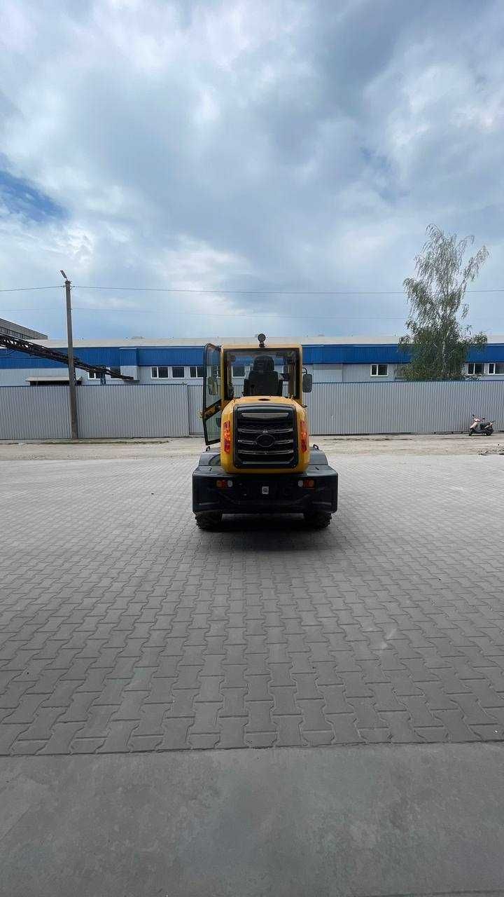 Телескопический погрузчик Heracles TL1500