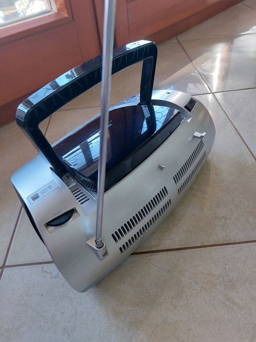 Радіо і магнітофон на диски Philips  ідеальний стан