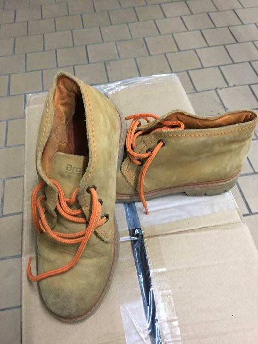 Botas para rapaz tamanho 36