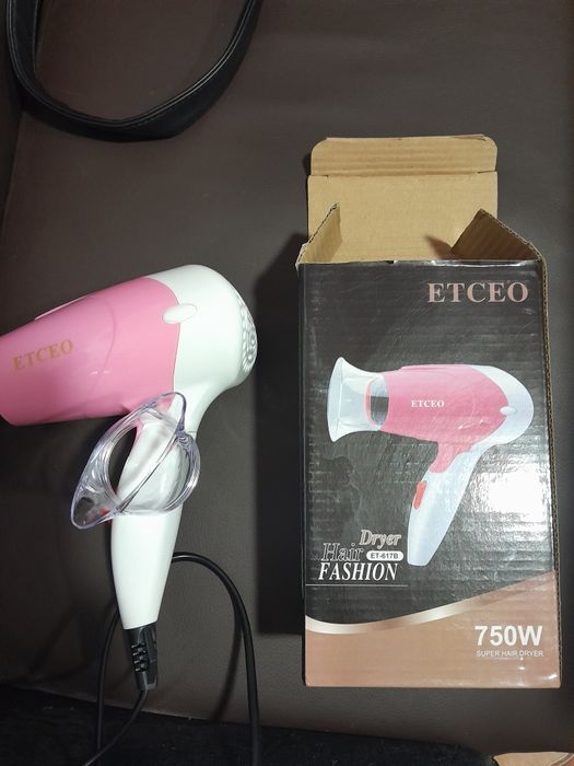 Фен  дорожній  ,розкладний.