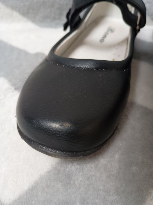 Buty dziewczęce r. 31 czarne balerinki
