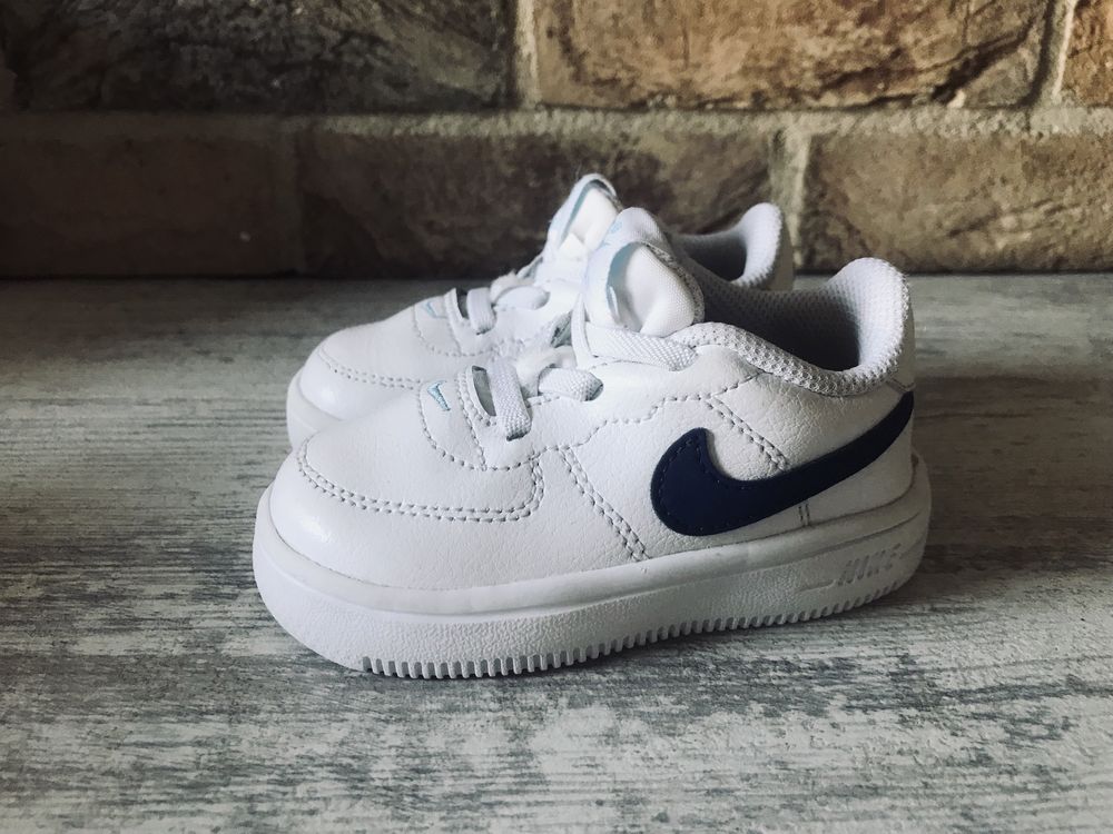 Nike Force 1 dziecięce 21 jak nowe