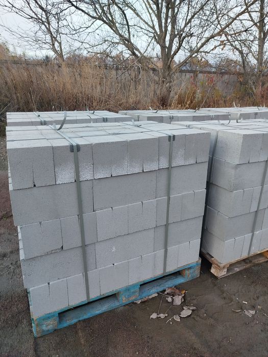 Бетонні блоки вібропресовані