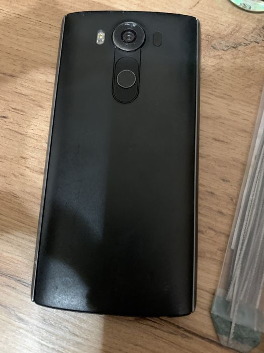 Телефон старий LG