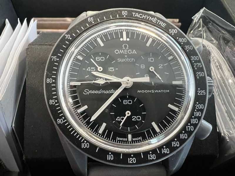 Swatch x Omega Bioceramic Moonswatch Mission to the Moon SO33M100