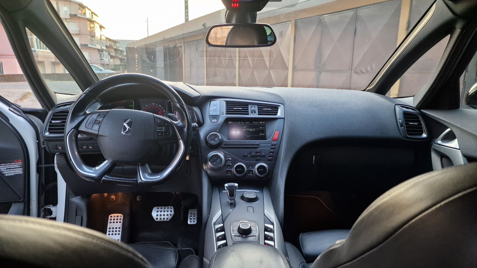 Citroen ds5 hybrid sport chick