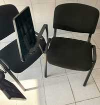 Cadeiras com apoio escrita