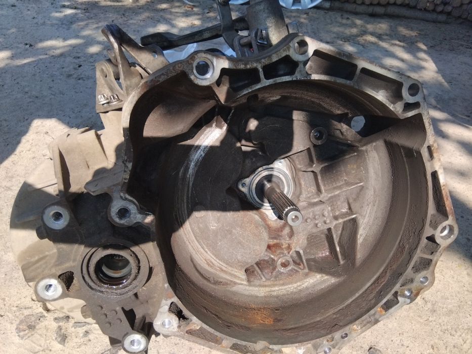 Коробка опель аста Н 1.7.  6 передач