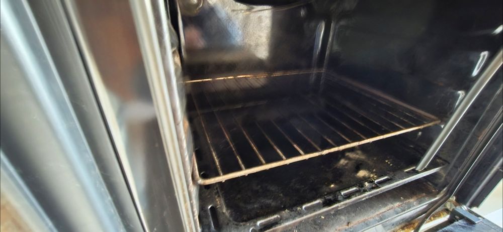 Forno eléctrico a funcionar perfeitamente