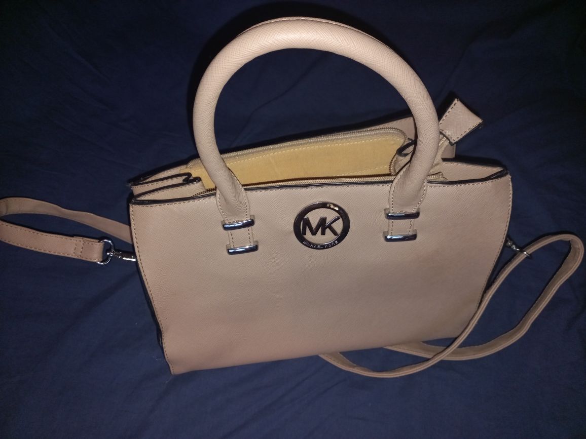 Torebka Michael Kors bezowa kuferek