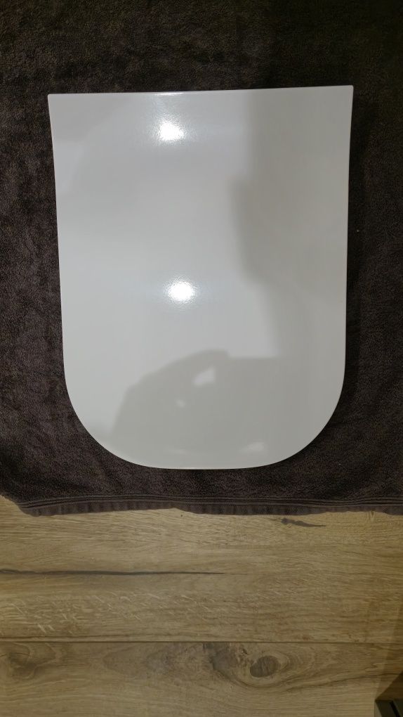 Roca Gap Square miska WC z deską wolnoopadającą A34H472000