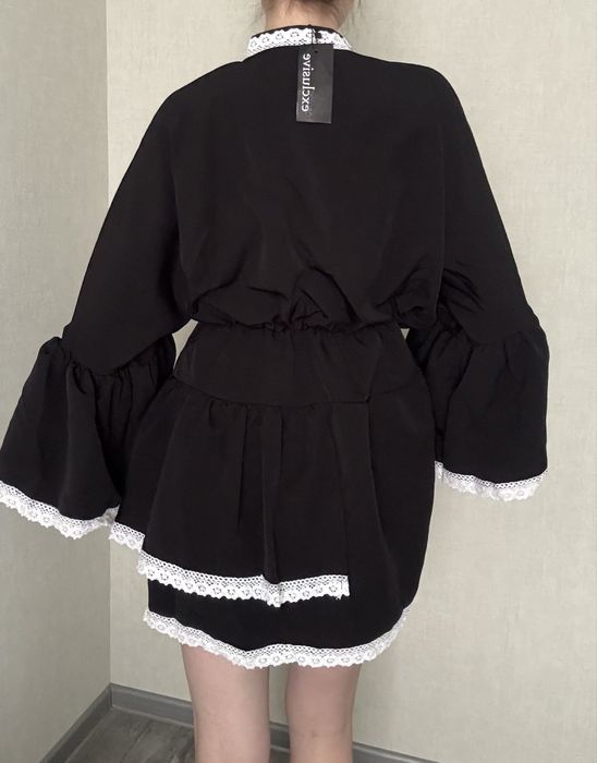 Чорна сукня, сукня, коротка сукня, святкова сукня, сукня з рюшами