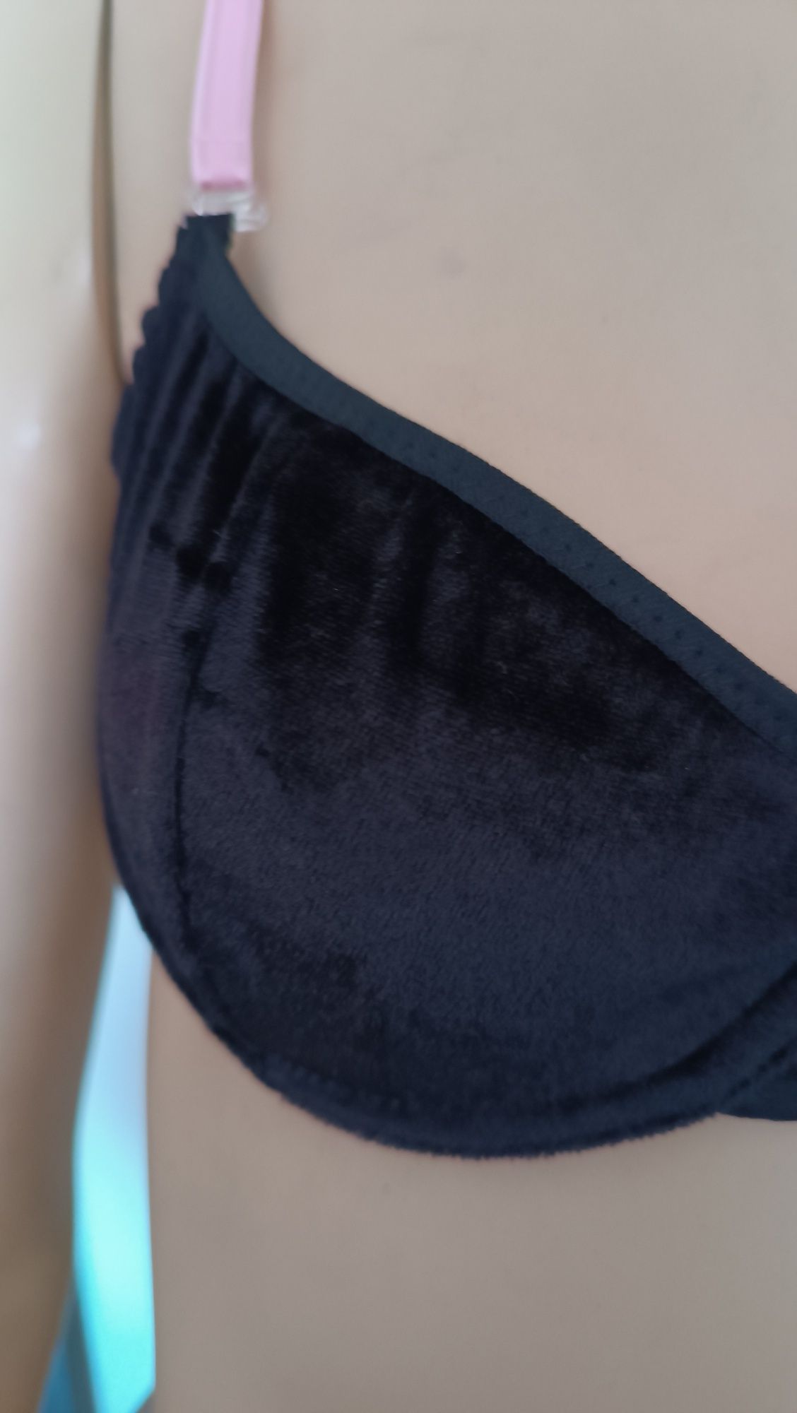 Conjunto Soutien e Tanga a condizer. Tamanho S. Novo