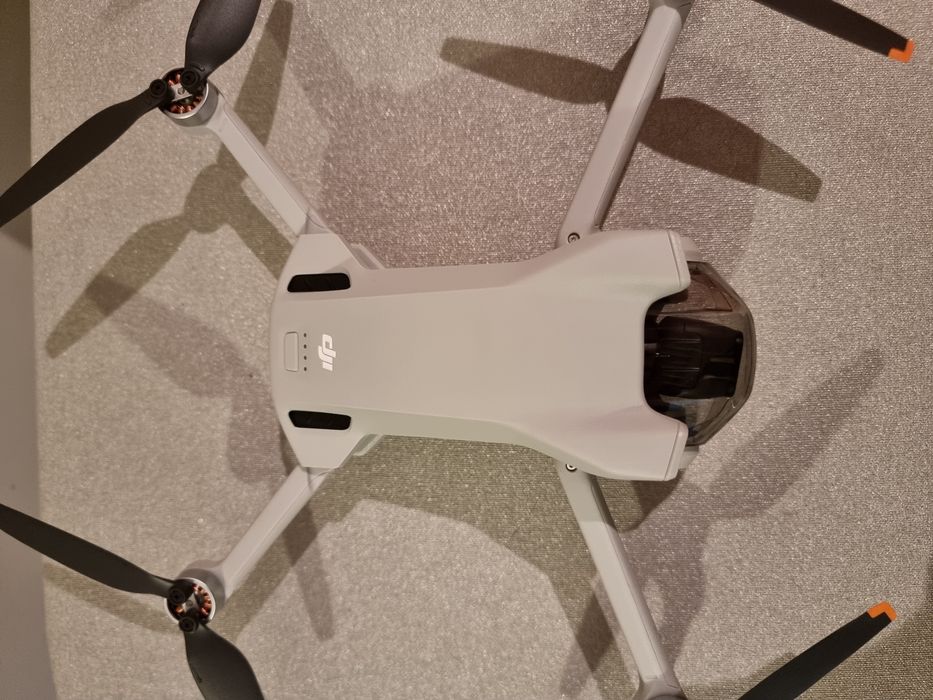 (Como novo) Vendo DJI Mini 3 drone com RC 1