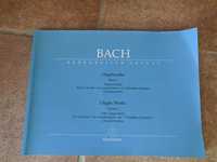 Livro com peças para órgão de Bach volume 1