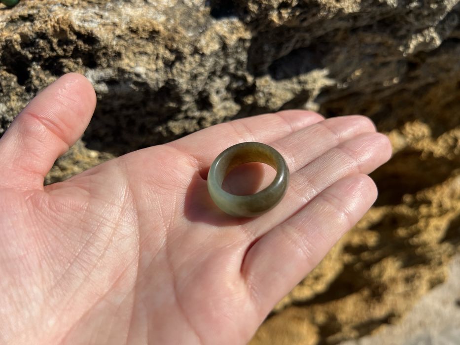 Нефритовий браслет