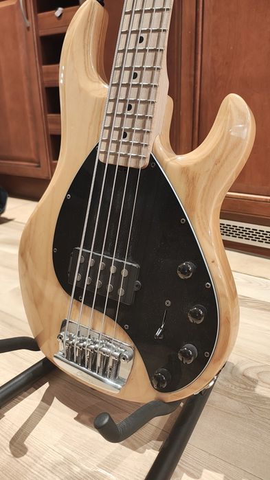 Sterling by Music Man Stingray Ray35