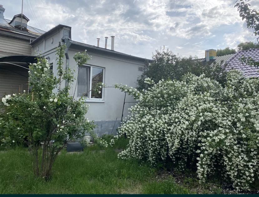 Продам 2 автономні частини будинку по 80 м² у центрі Павлограда