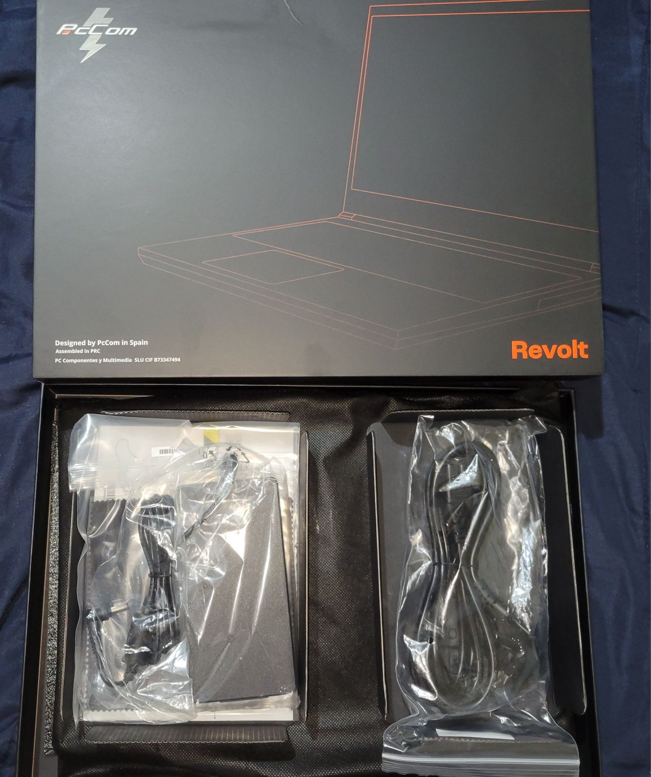PcCom Revolt 3050 Intel Core i7-13700H 15.6" 1 TB SSD 16 GB RAM NOVO