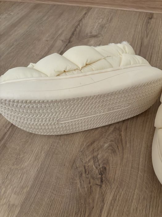 Слипы, мокасины, угги