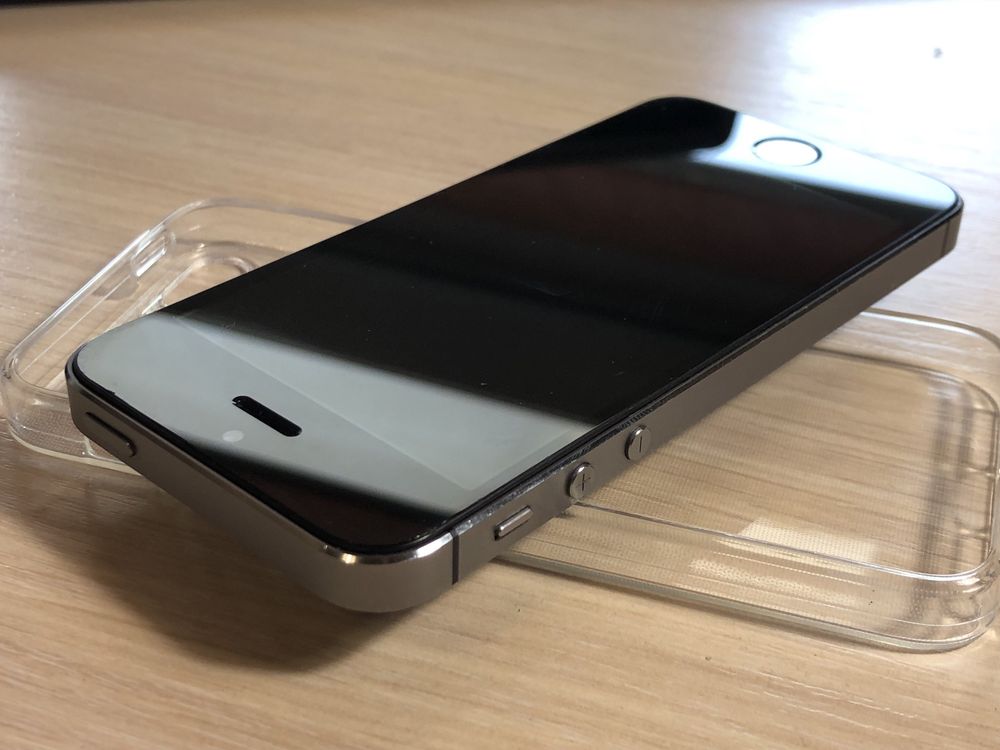 IOS 8.4! Iphone 5s 16Gb neverlock, акб 95%