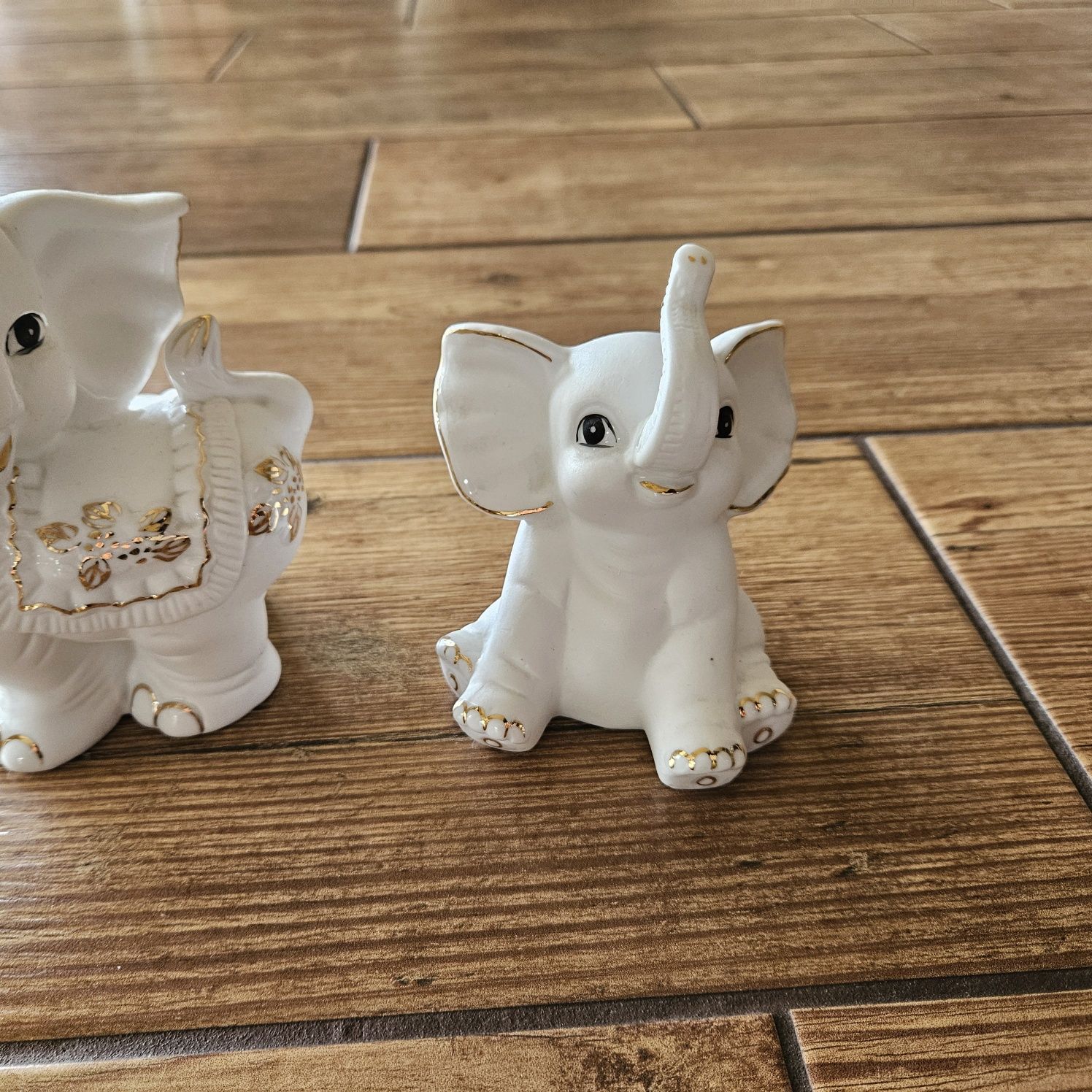 Słonie z porcelany matowe
