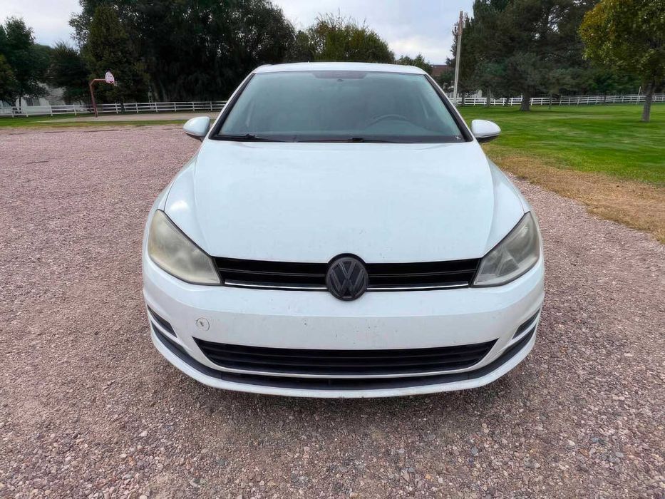 Volkswagen Golf TSI S      2015
