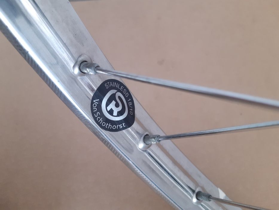 Koło Gazelle 28" 635 przód prądnica i hamulcem rolkowym Shimano Nexus