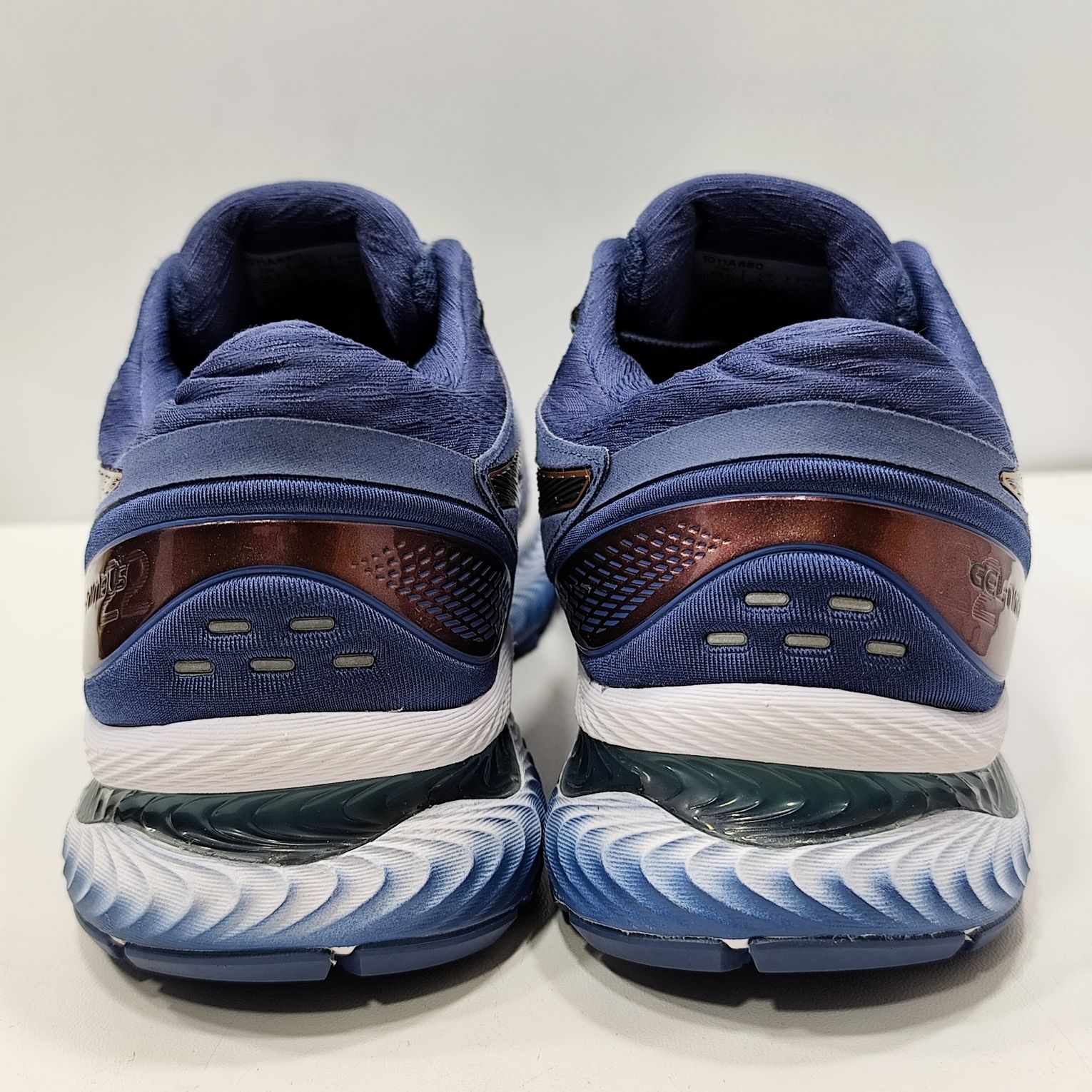 кросівки Asics Gel-Nimbus 22 42р/26.5см