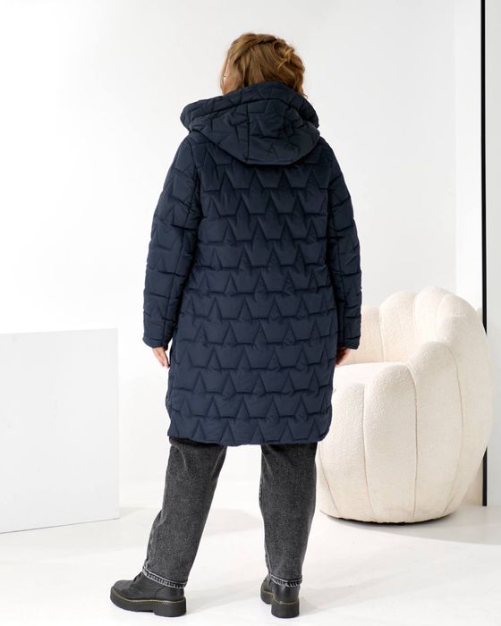 Теплая женская куртка зимняя с капюшоном удлиненная /тепла куртка зимо