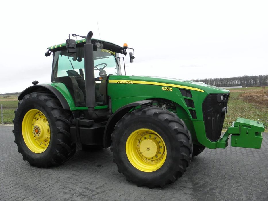 John Deere 8230 2009 Rok POWERSHIFT, Nie Malowany, Stan Bardzo Dobry
