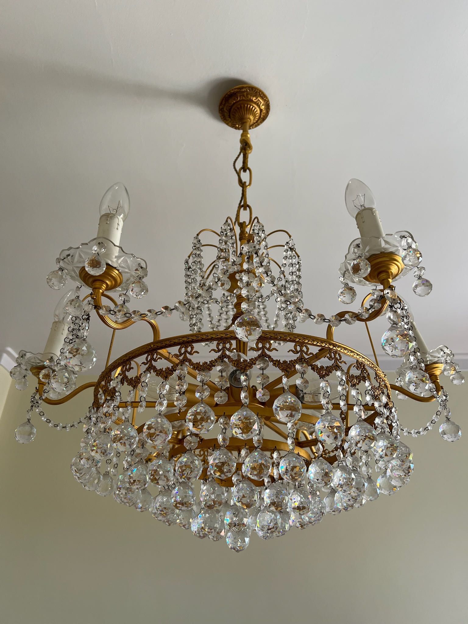 Lustre clássico em cristal — ótimo estado