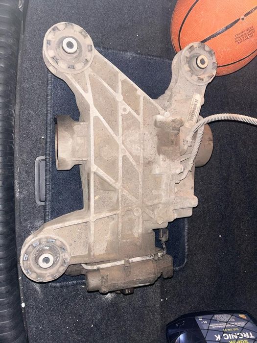 Задний редуктор Volkswagen Tiguan 2010 года