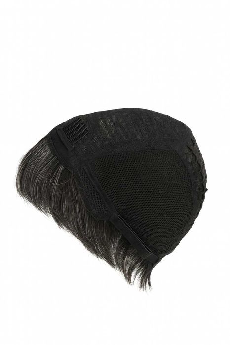 Peruka naturalna , krótka z grzywką , czarny z siwym-sol i pieprz