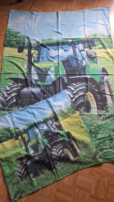 Świecąca pościel z traktorem