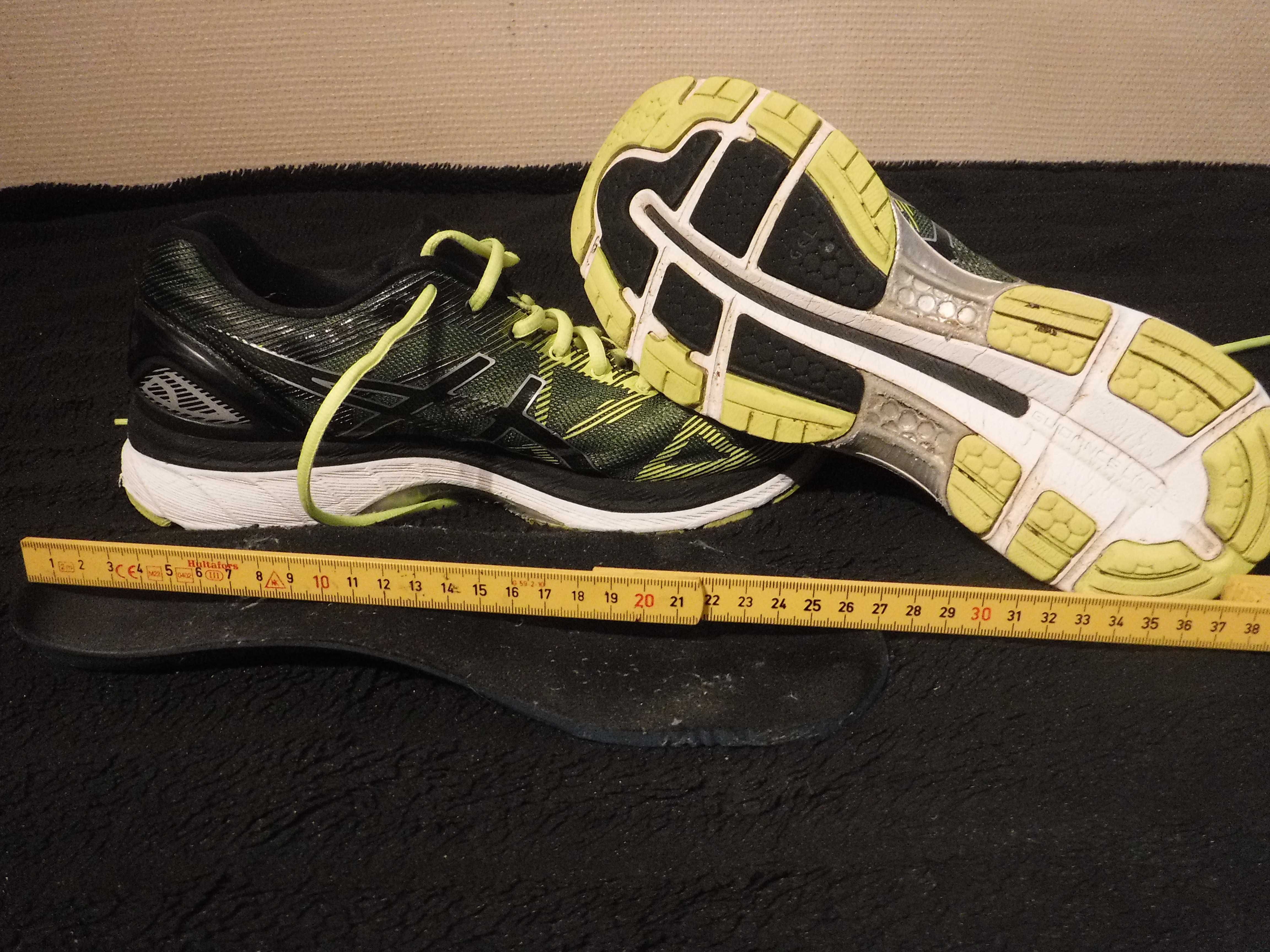 Buty  do biegania Asics GEL-NIMBUS 19