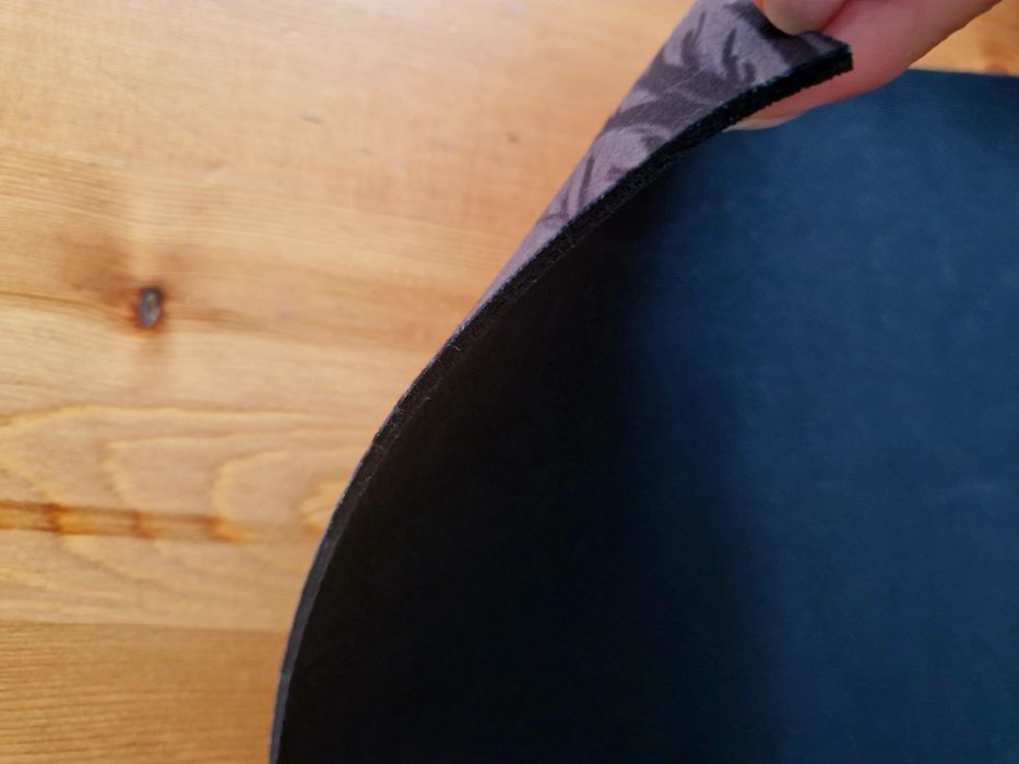 Mata pod miski dla kotka