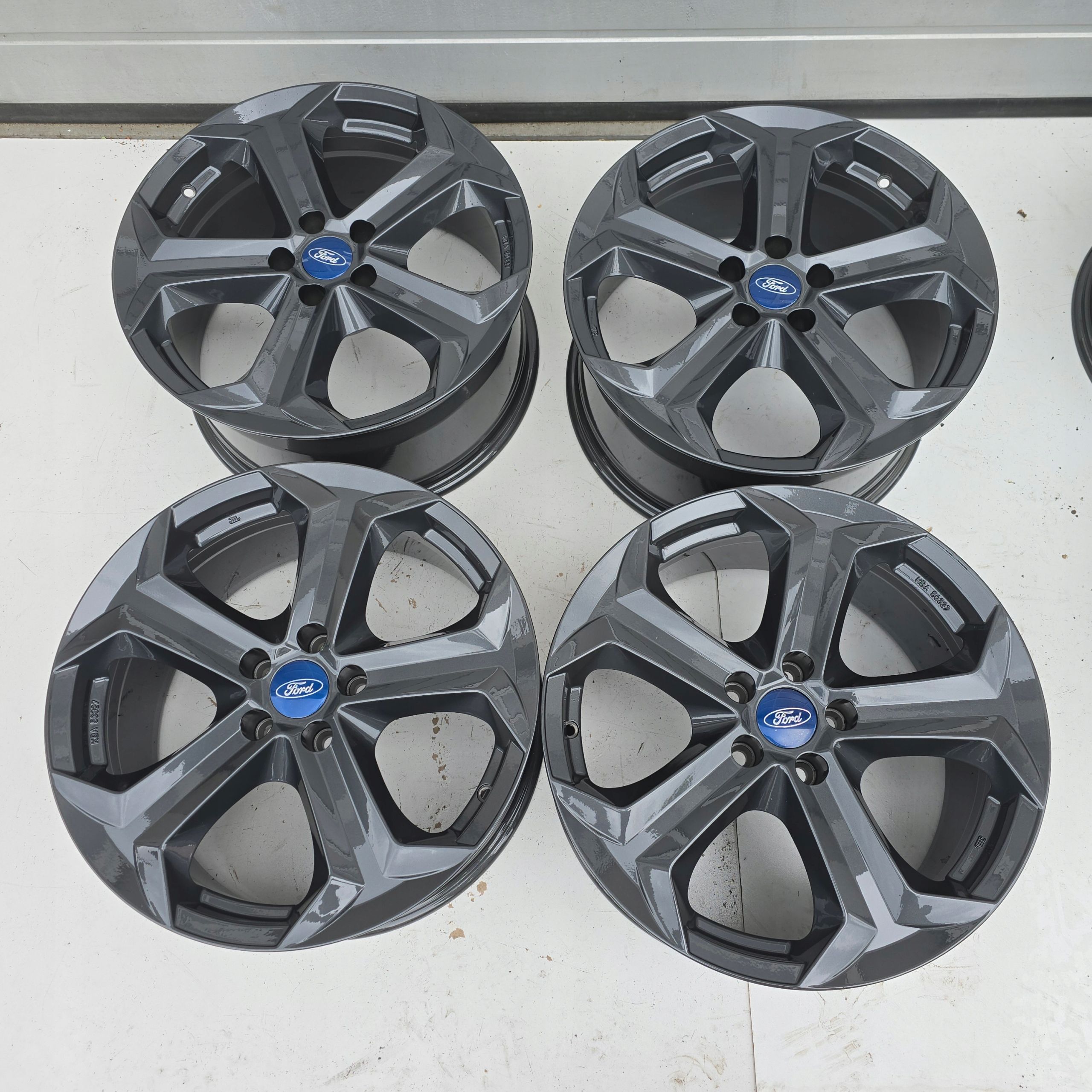 Ford Mondeo s max c max Kuga Focus 18'' 5x108 ET40 4X