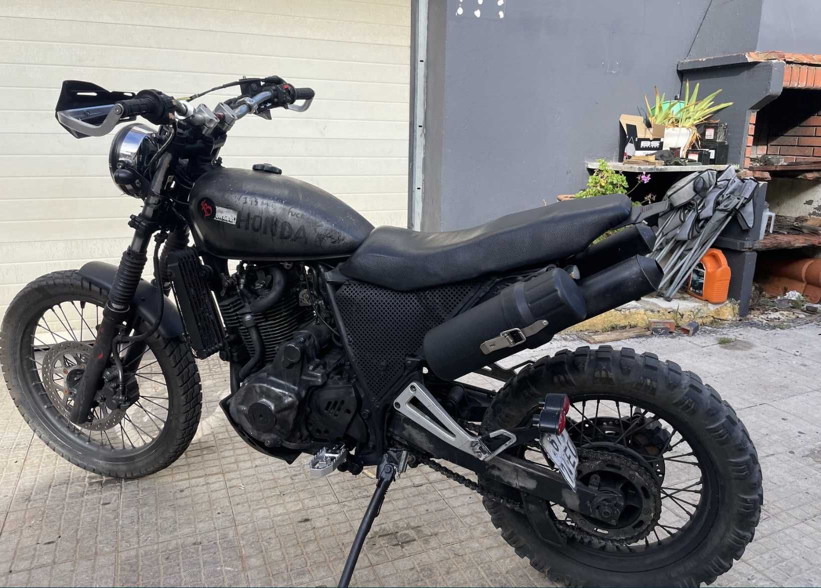 Susuki Dr RSE 650 Srambler