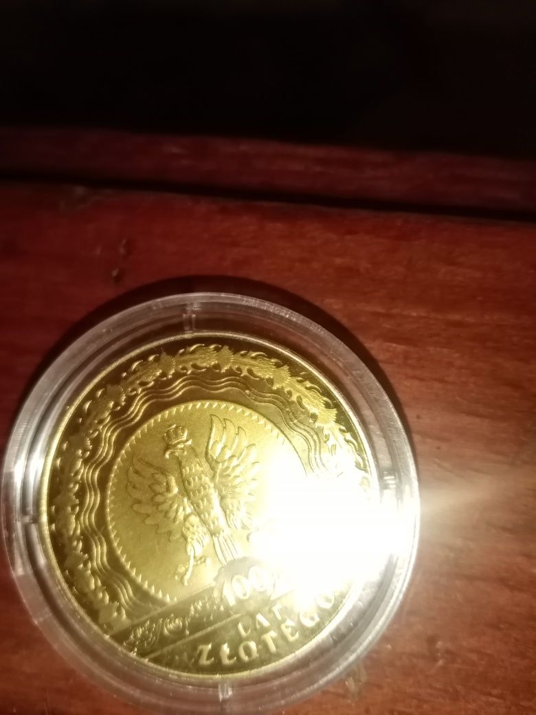 Sprzedam monetę 100 lat złotego