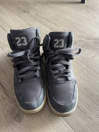 Buty wysokie koszykarskie Jordan- Nike r38,5 stan bdb