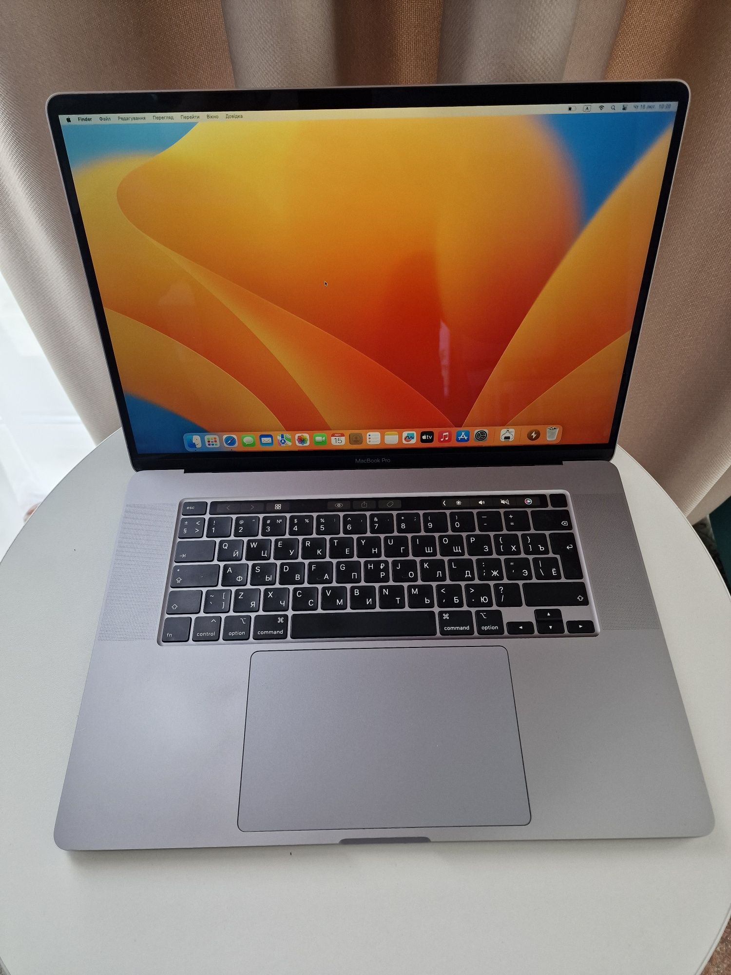 MacBook Pro16 2019 i7-2.6GHz 6-Core, 16/512  Radeon 5300M,