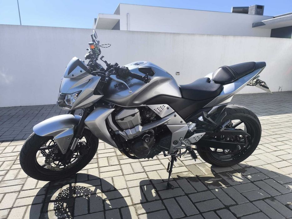Moto Kawasaki Z750